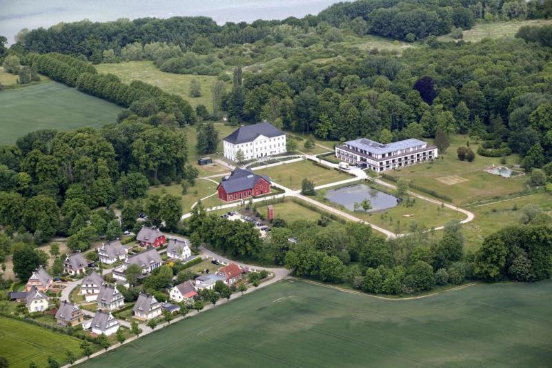 Schlossgut Groß Schwansee Exterior foto Aerial view